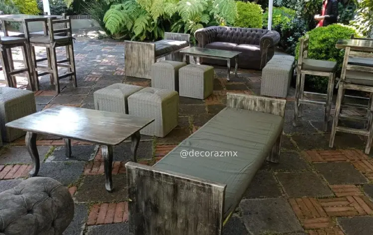 Sala vintage Oxford gris en renta para eventos en CDMX